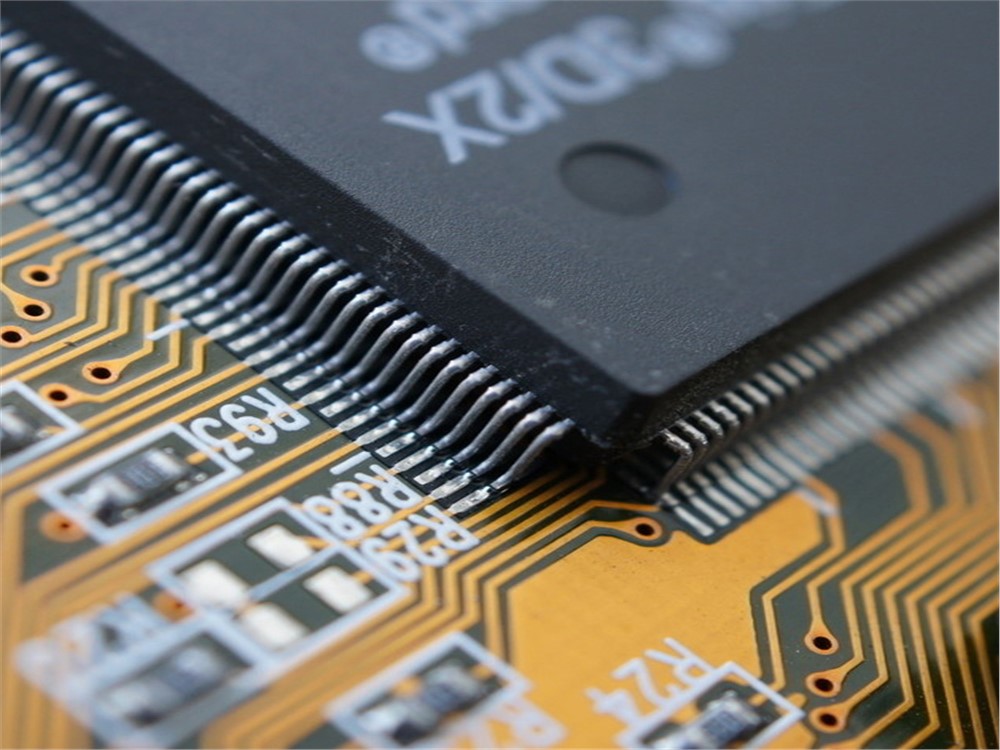 Descaling and anti-scaling for electronic factories